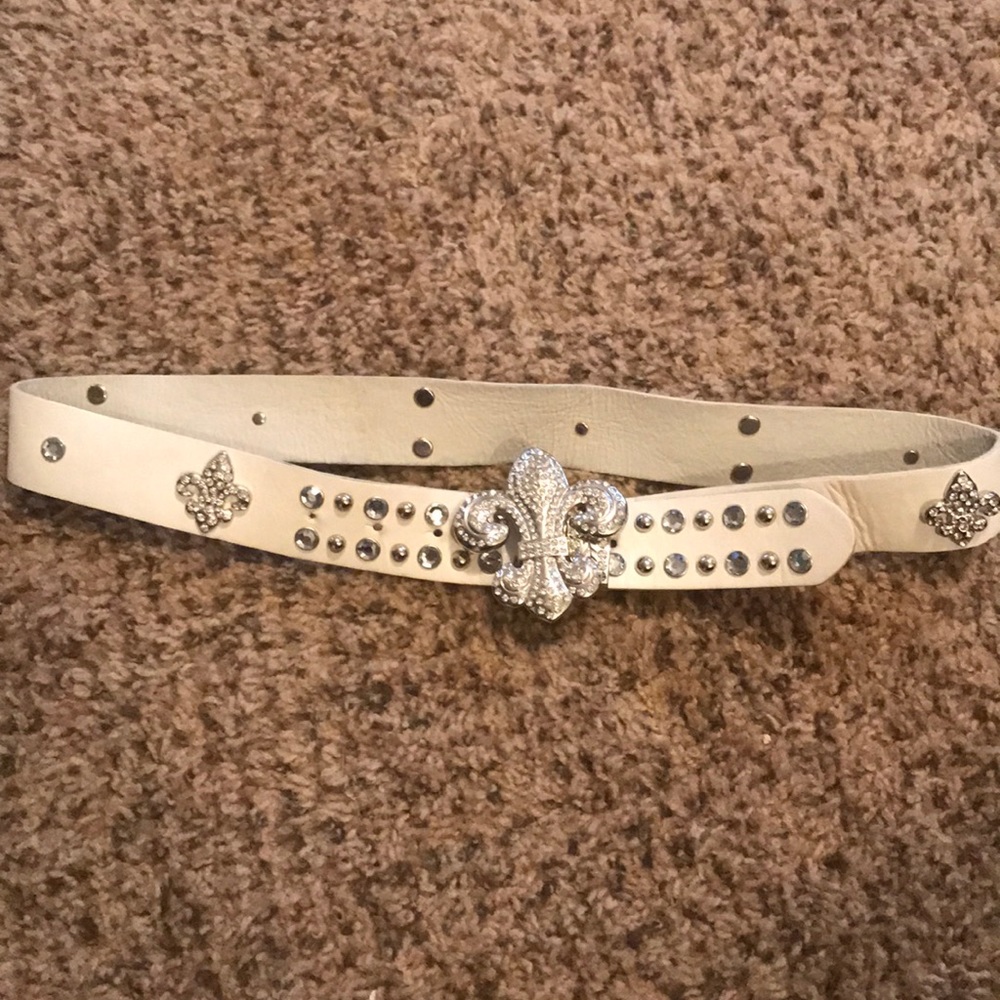 Buckle jeweled belt medium